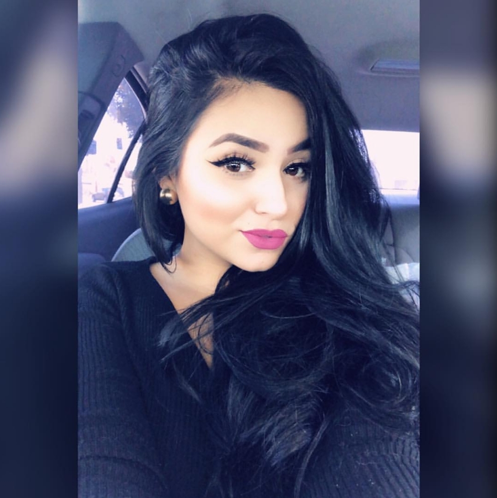 Hi Dolls 🎀 Welcome !! I'm open to offers 🥰
